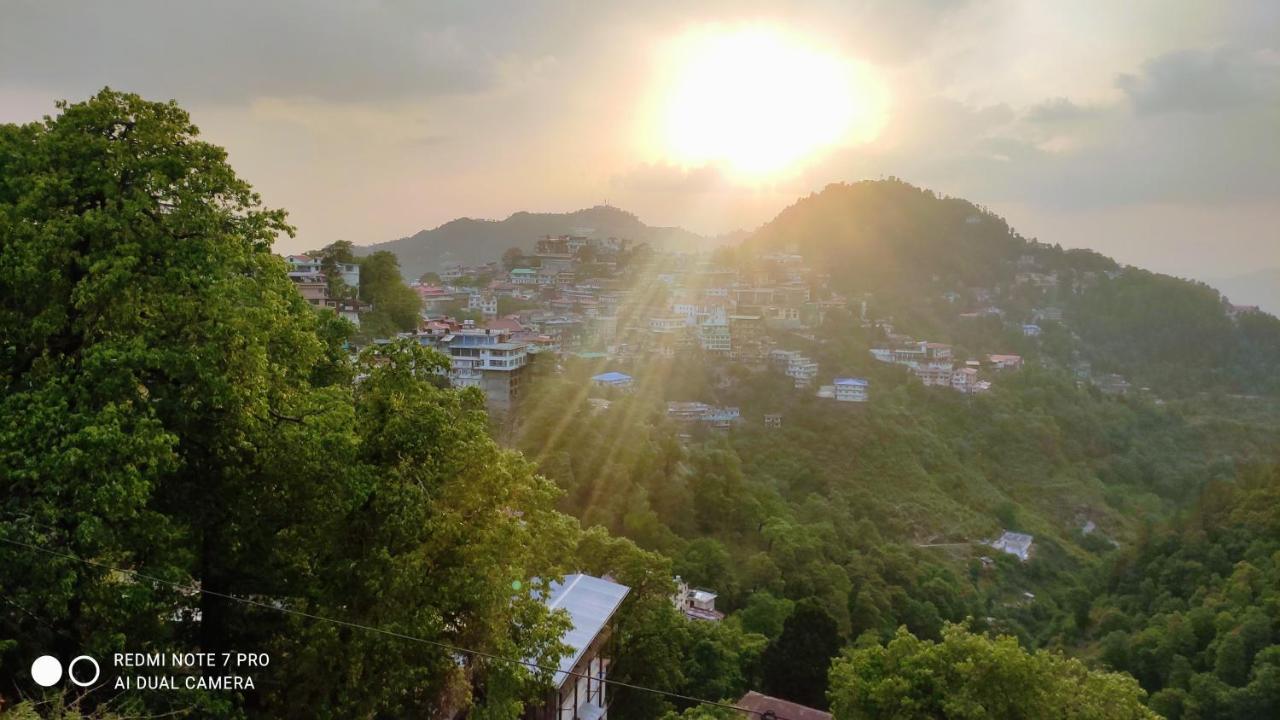 Castle View Hotel Mussoorie Kültér fotó