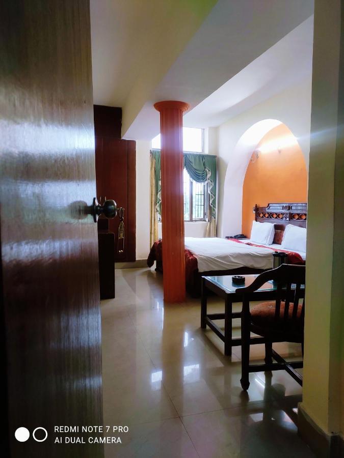 Castle View Hotel Mussoorie Kültér fotó