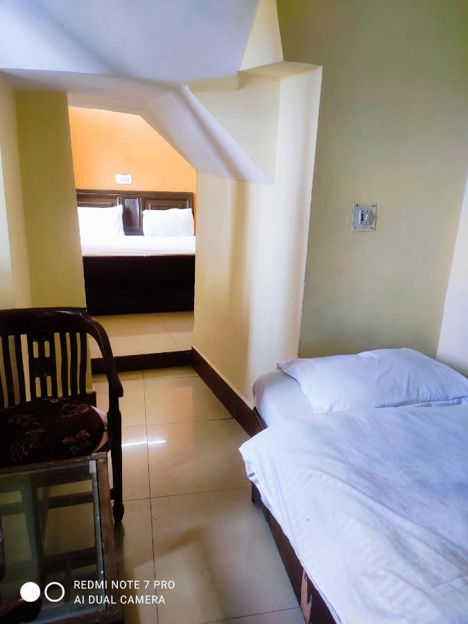 Castle View Hotel Mussoorie Kültér fotó