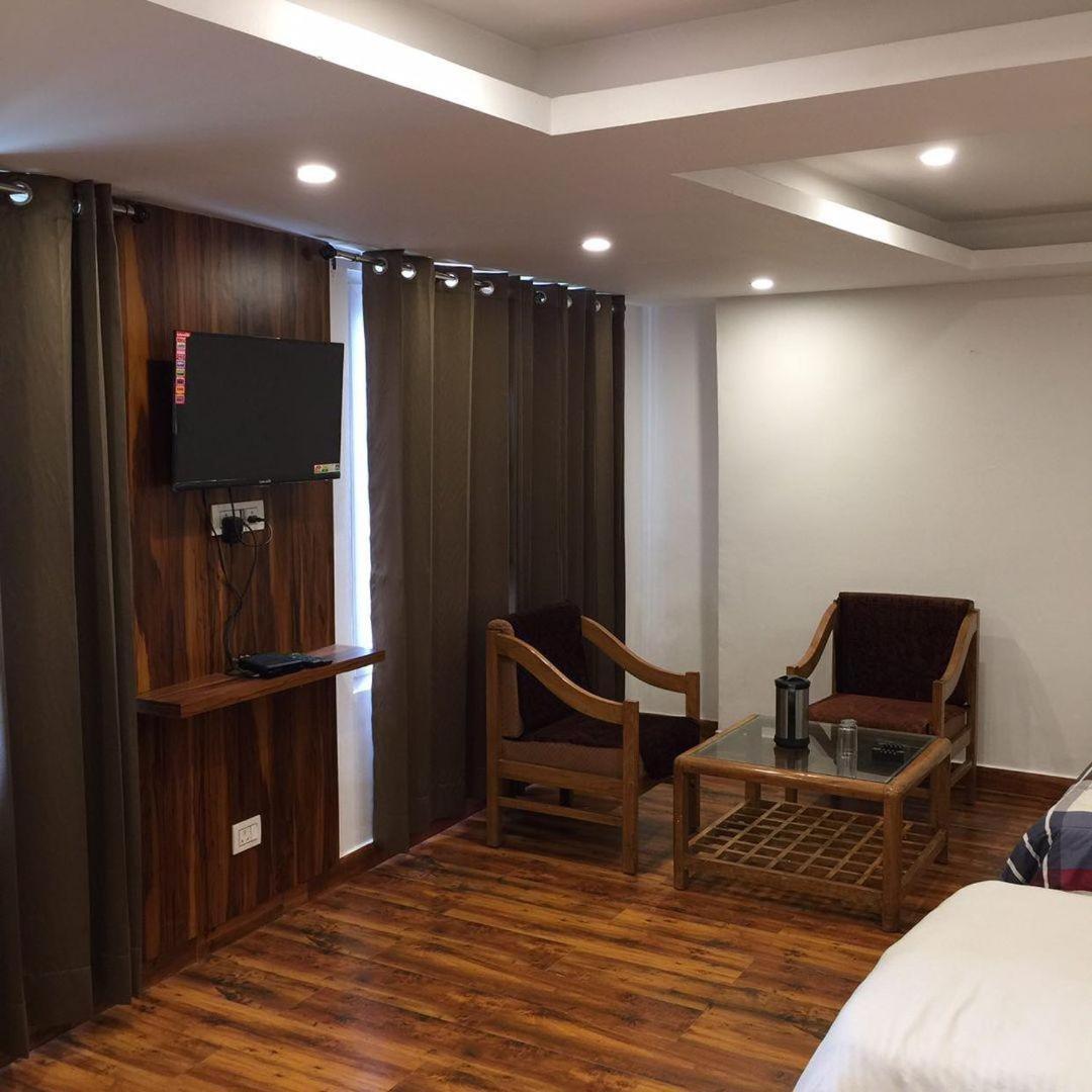 Castle View Hotel Mussoorie Kültér fotó