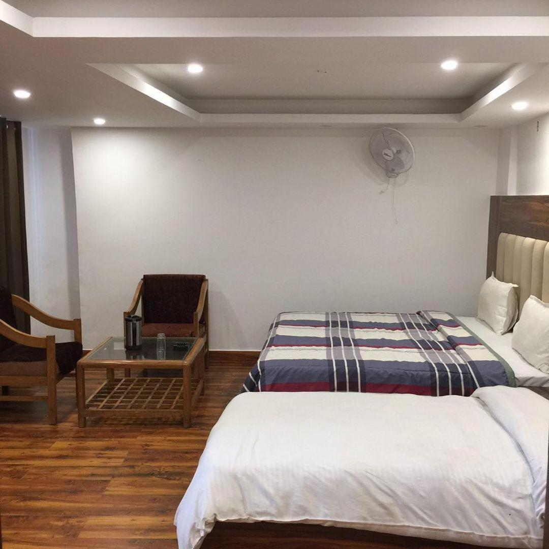 Castle View Hotel Mussoorie Kültér fotó