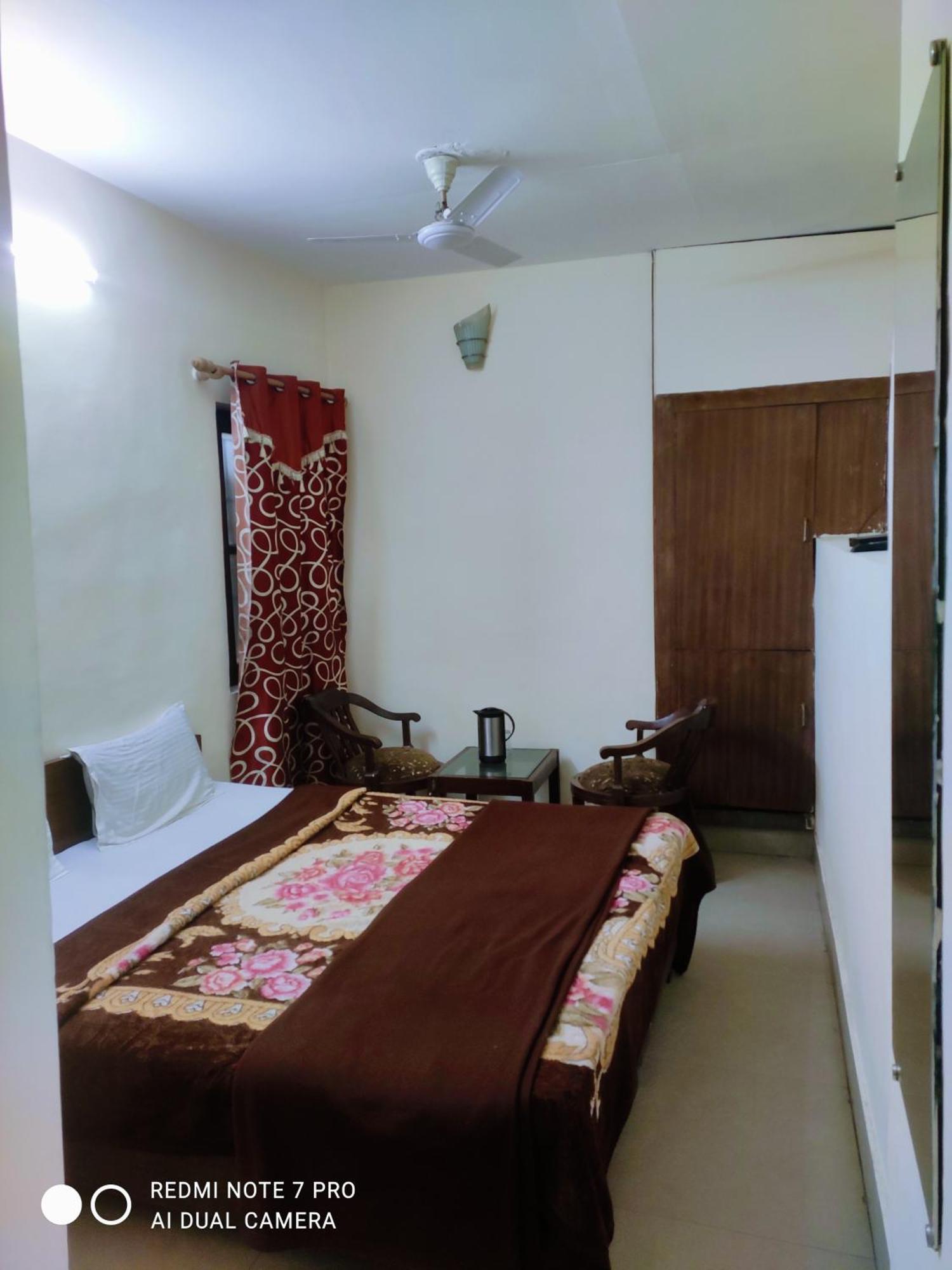 Castle View Hotel Mussoorie Szoba fotó