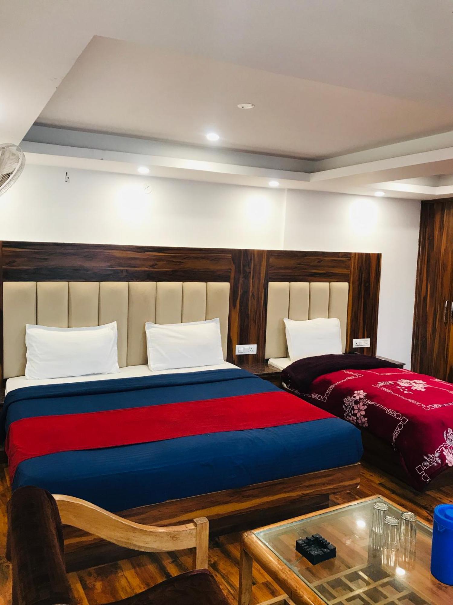 Castle View Hotel Mussoorie Kültér fotó