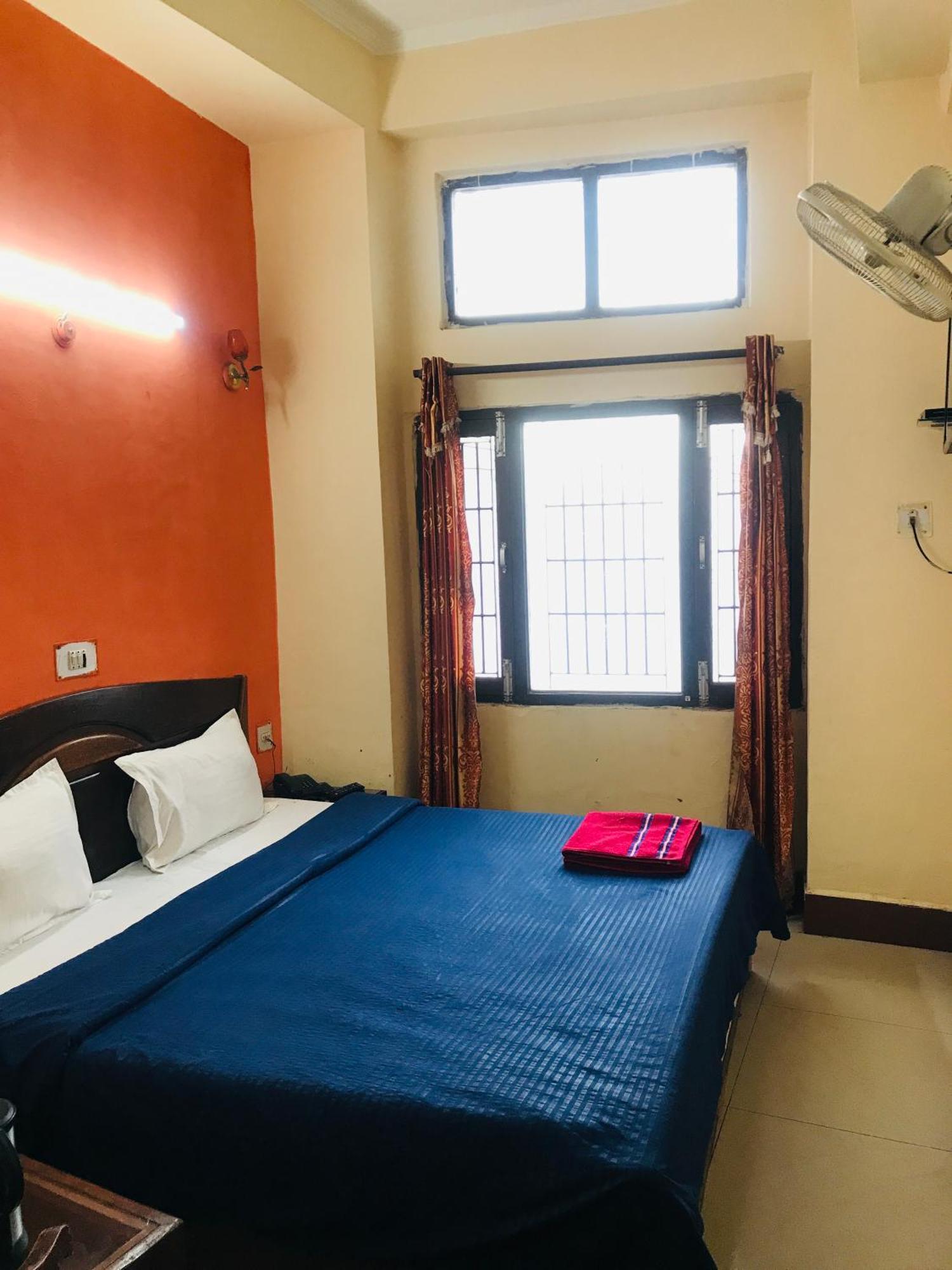 Castle View Hotel Mussoorie Kültér fotó
